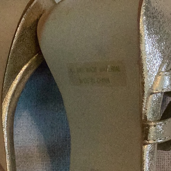 NWT Touch Ups shoes - Picture 9 of 10